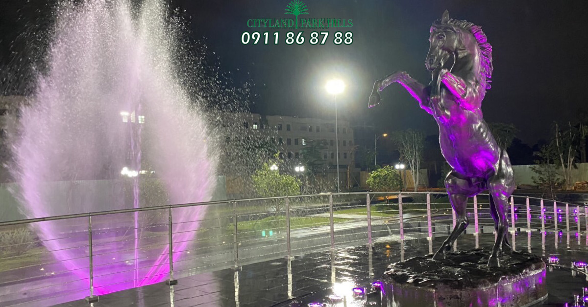 Hình ảnh chú ngựa Hắc mã tại Quảng trường nhạc nước Gò Vấp